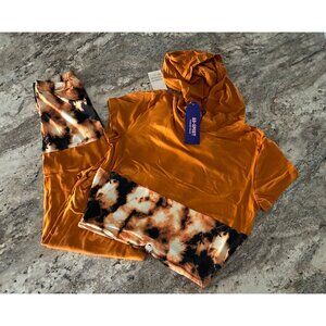 Stylish Tie Dye Hooded Short Sleeve Athletic Set In GOLD